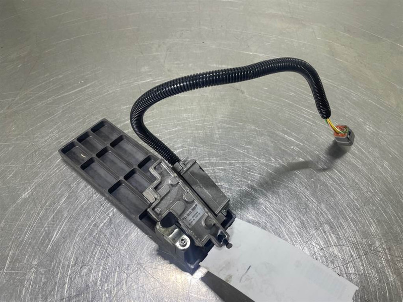 Mecalac 12MTX-5270656-Gas pedal - Cab and interior for Construction machinery: picture 5 Mecalac 12MTX-5270656-Gas pedal - Cab and interior for Construction machinery: picture 5