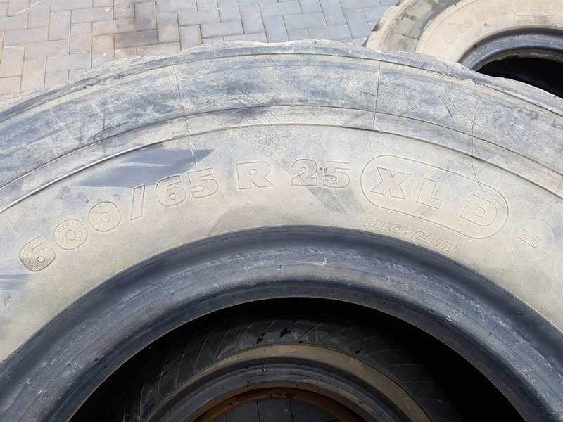 Michelin 600/65R25 - Tyre/Reifen/Band - Tire for Construction machinery: picture 4 Michelin 600/65R25 - Tyre/Reifen/Band - Tire for Construction machinery: picture 4