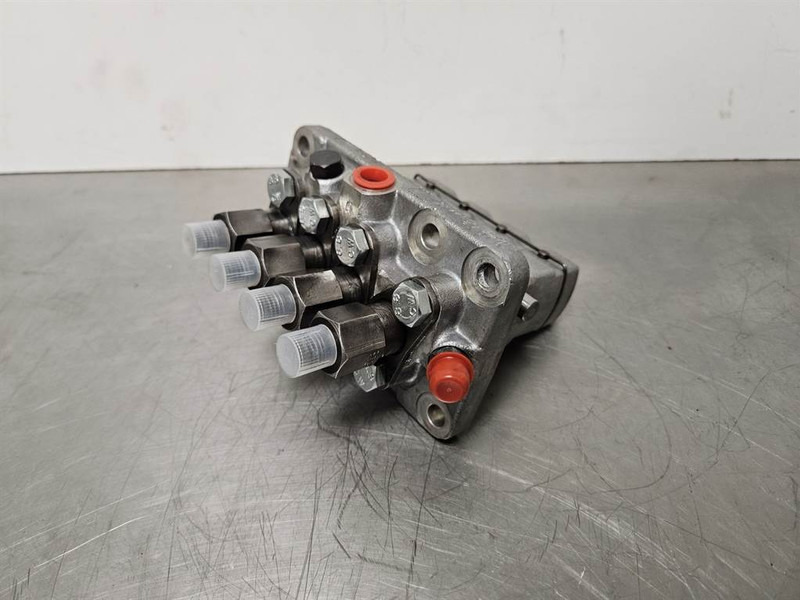 Perkins 700 - Fuel pump/Kraftstoffpumpe/Brandstofpomp - Engine for Construction machinery: picture 4 Perkins 700 - Fuel pump/Kraftstoffpumpe/Brandstofpomp - Engine for Construction machinery: picture 4