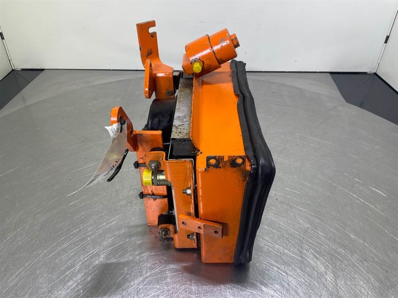 Schaeff - Cooler/Kühler/Koeler - Engine for Construction machinery: picture 2 Schaeff - Cooler/Kühler/Koeler - Engine for Construction machinery: picture 2