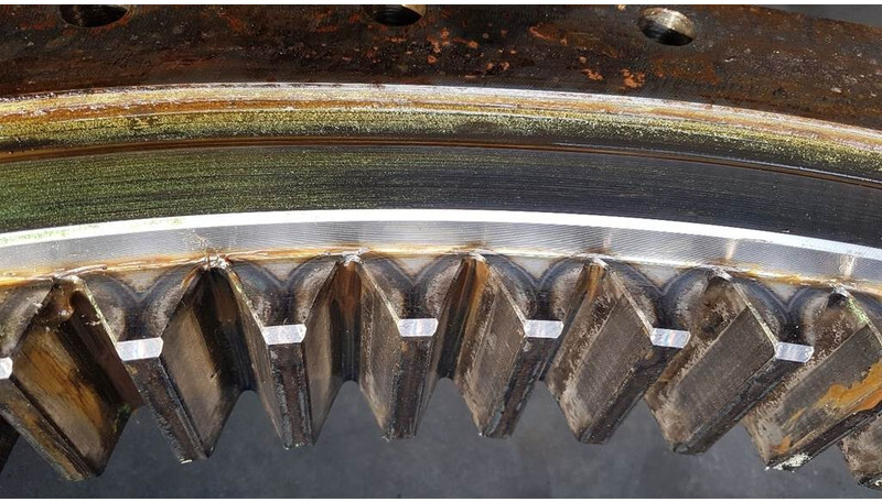 Sennebogen 127079 - 818 - Slewing ring/Drehring/Draaikrans - Frame/ Chassis: picture 5 Sennebogen 127079 - 818 - Slewing ring/Drehring/Draaikrans - Frame/ Chassis: picture 5