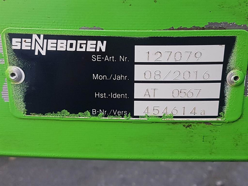 Sennebogen 127079 - 818 - Slewing ring/Drehring/Draaikrans - Frame/ Chassis: picture 3 Sennebogen 127079 - 818 - Slewing ring/Drehring/Draaikrans - Frame/ Chassis: picture 3
