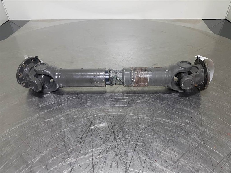 Sennebogen 818 - Propshaft/Gelenkwelle/Cardanas - Axle and parts for Construction machinery: picture 2 Sennebogen 818 - Propshaft/Gelenkwelle/Cardanas - Axle and parts for Construction machinery: picture 2