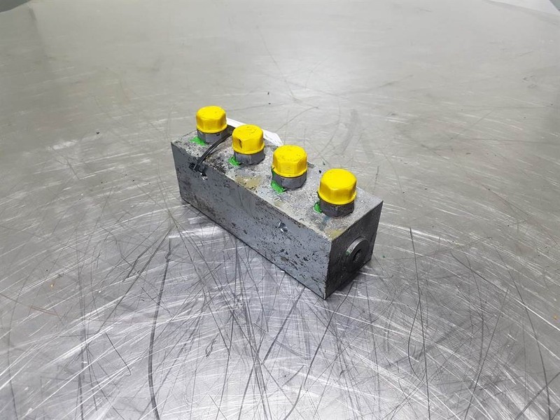 Sennebogen 818E-SC13-SE-02-15-Manifold - Hydraulics for Construction machinery: picture 2 Sennebogen 818E-SC13-SE-02-15-Manifold - Hydraulics for Construction machinery: picture 2