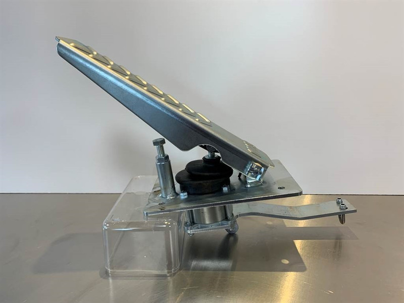 Terex TL/SKL/SKS-5692609966-Gas pedal - Cab and interior for Construction machinery: picture 2 Terex TL/SKL/SKS-5692609966-Gas pedal - Cab and interior for Construction machinery: picture 2