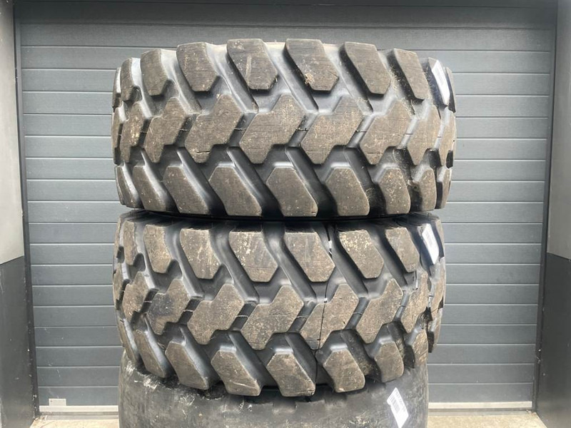 Terex TL120-BKT 400/70R20-Tire/Reifen/Band - Wheels and tires for Construction machinery: picture 3 Terex TL120-BKT 400/70R20-Tire/Reifen/Band - Wheels and tires for Construction machinery: picture 3