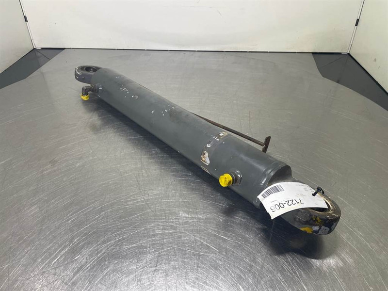 Volvo L30D-ZM2808057-Tilt cylinder/Kippzylinder - Hydraulics for Construction machinery: picture 2 Volvo L30D-ZM2808057-Tilt cylinder/Kippzylinder - Hydraulics for Construction machinery: picture 2