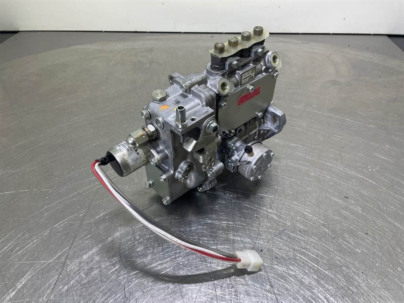 Yanmar 4TNE88-NSW-Fuel pump/Kraftstoffpumpe/Brandstofpomp - Engine for Construction machinery: picture 2 Yanmar 4TNE88-NSW-Fuel pump/Kraftstoffpumpe/Brandstofpomp - Engine for Construction machinery: picture 2