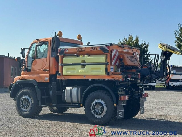 Snow removal vehicle Unimog U400 Winterdienst Salzstreuer - *Schneeschild*: picture 14