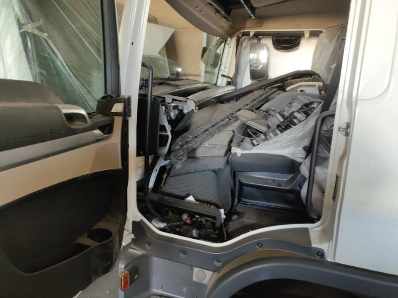 MAN Cabine TGL Euro6 - Cab and interior for Truck: picture 3 MAN Cabine TGL Euro6 - Cab and interior for Truck: picture 3