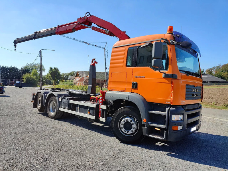 MAN TGA 28.310 Container / Fassi F130 - Hook lift truck, Crane truck: picture 1 MAN TGA 28.310 Container / Fassi F130 - Hook lift truck, Crane truck: picture 1