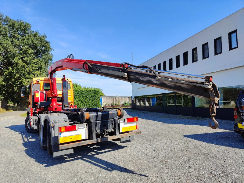 MAN TGA 28.310 Container / Fassi F130 - Hook lift truck, Crane truck: picture 2 MAN TGA 28.310 Container / Fassi F130 - Hook lift truck, Crane truck: picture 2