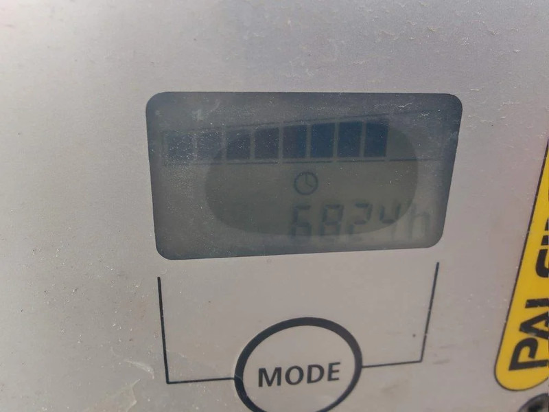 Hook lift truck, Crane truck MAN TGL 12.250 Containersysteem met kraan Palfinger PK9001 + Remote: picture 10