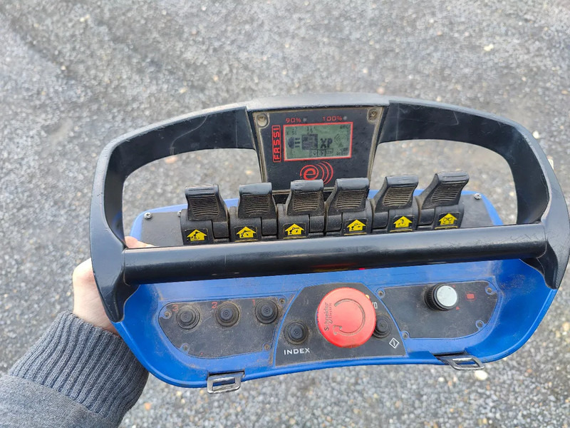 Tipper, Crane truck MAN Tridem 8x4 Euro6 Kipper Kraan Fassi F365: picture 9 Tipper, Crane truck MAN Tridem 8x4 Euro6 Kipper Kraan Fassi F365: picture 9