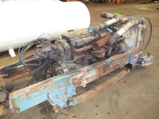 Cummins L10-325 - Engine for Truck: picture 2 Cummins L10-325 - Engine for Truck: picture 2