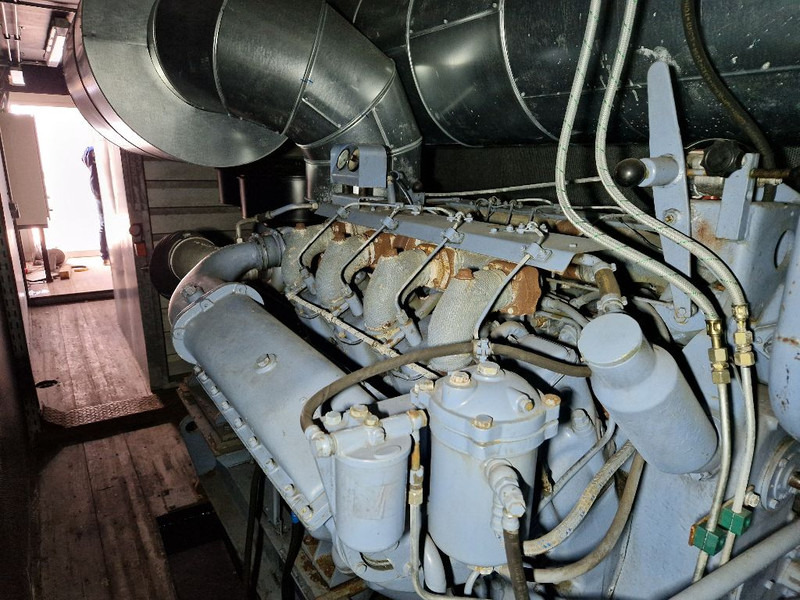 Hanomag HENSCHEL 8V1516AC - Generator set: picture 3 Hanomag HENSCHEL 8V1516AC - Generator set: picture 3