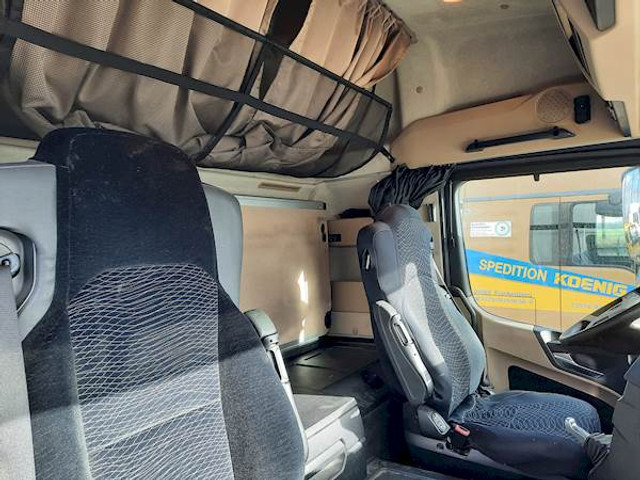 Container transporter/ Swap body truck Mercedes-Benz ACTROS 1842: picture 8