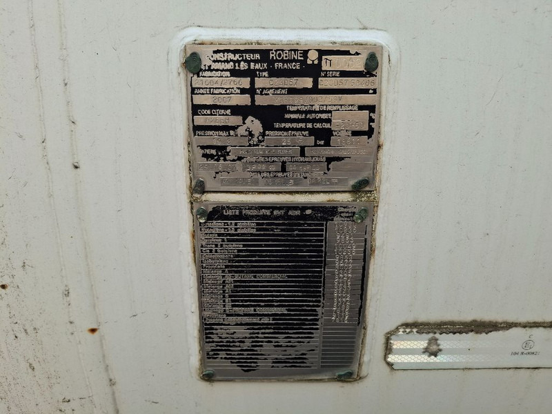 Tank truck Renault MIDLUM 280DXI: picture 10 Tank truck Renault MIDLUM 280DXI: picture 10