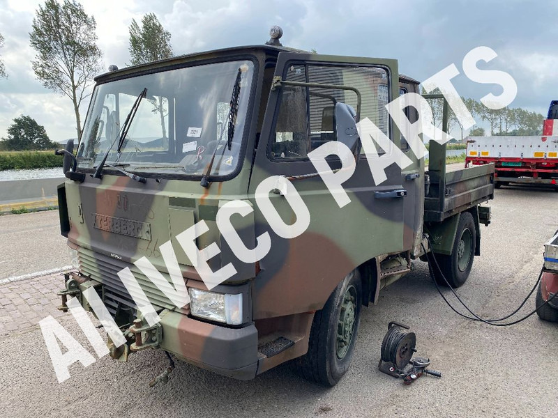 Terberg F750 4x4 - Box truck: picture 1 Terberg F750 4x4 - Box truck: picture 1