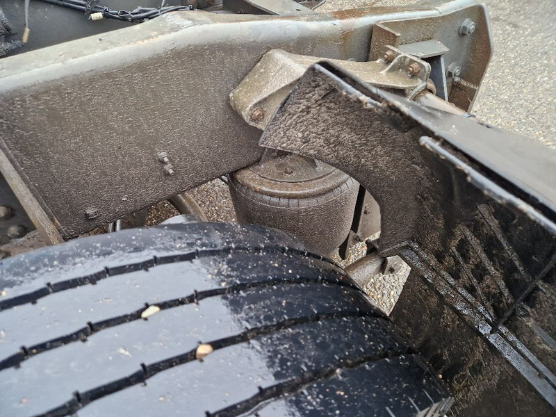 Tractor unit DAF CF75.310: picture 12