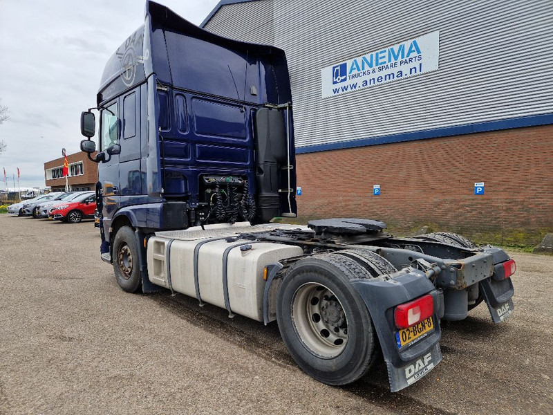 Interior photo 4: Tractor unit DAF XF 440 FT