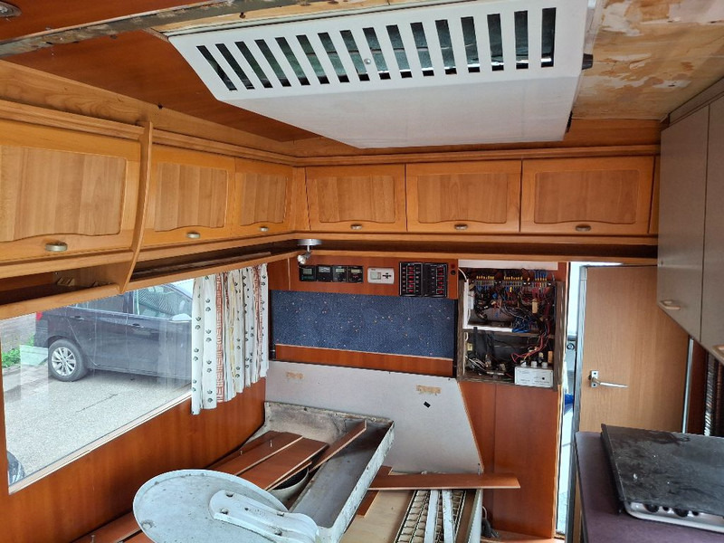 Truck Mercedes-Benz LP 813: picture 10 Truck Mercedes-Benz LP 813: picture 10