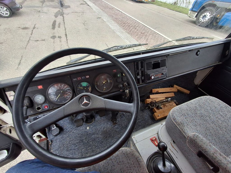 Truck Mercedes-Benz LP 813: picture 6 Truck Mercedes-Benz LP 813: picture 6