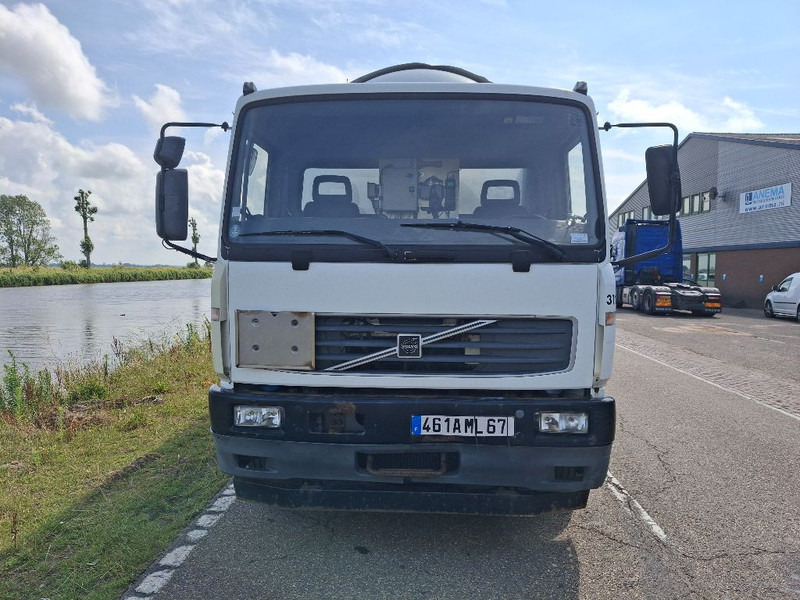 Volvo FL 250 GAS / LPG - Tank truck: picture 3 Volvo FL 250 GAS / LPG - Tank truck: picture 3