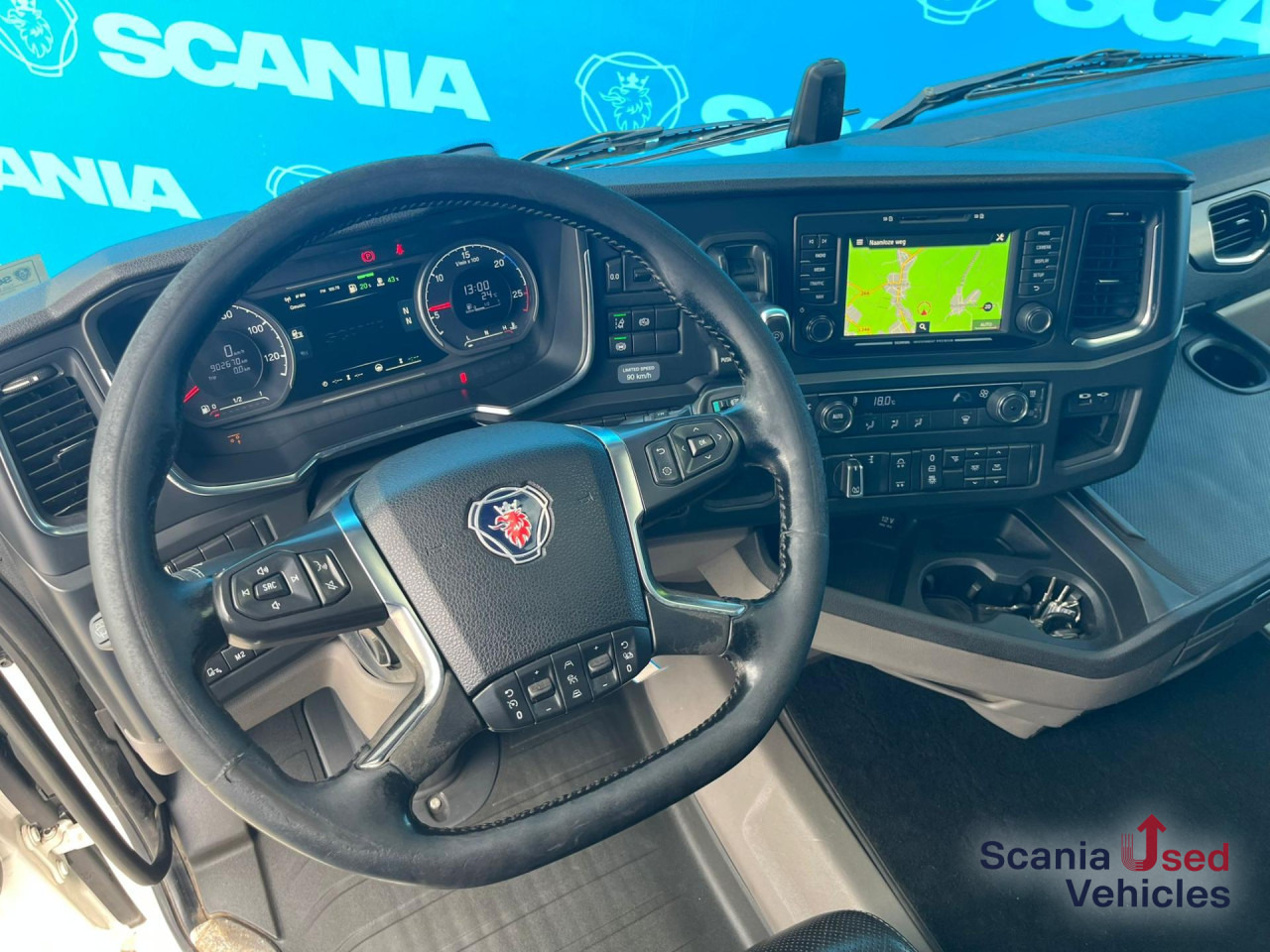 SCANIA R 500 B6x2NB HOOKLIFT RETARDER FULL-AIR 9T DIIF-L - Cab chassis truck: picture 5 SCANIA R 500 B6x2NB HOOKLIFT RETARDER FULL-AIR 9T DIIF-L - Cab chassis truck: picture 5