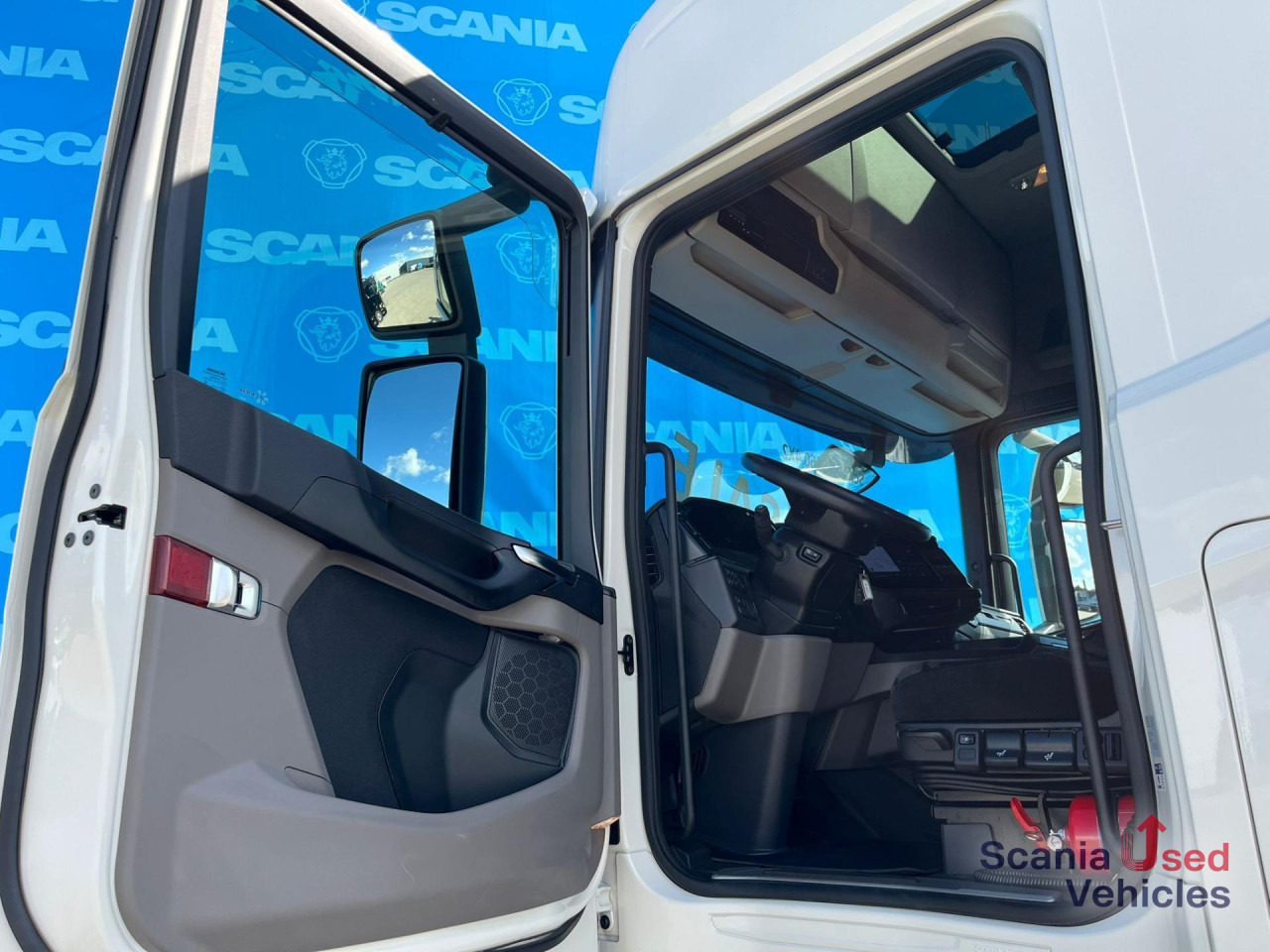 SCANIA S 460 A4x2NA SUPER RETARDER DIFF-L P-AIRCO VECTO 3 - Tractor unit: picture 2 SCANIA S 460 A4x2NA SUPER RETARDER DIFF-L P-AIRCO VECTO 3 - Tractor unit: picture 2