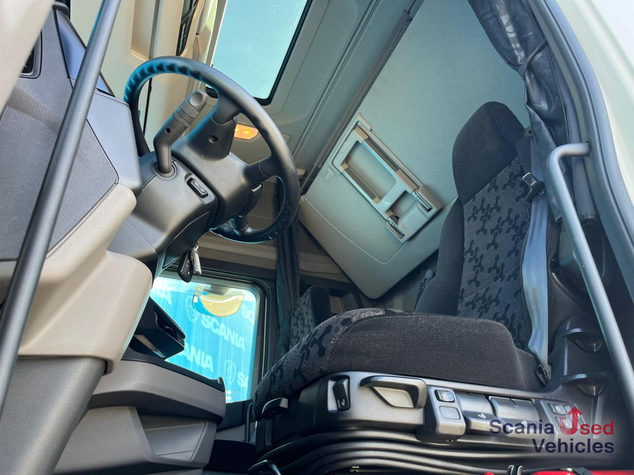 SCANIA S 460 A4x2NA SUPER RETARDER DIFF-L P-AIRCO VECTO 3 - Tractor unit: picture 3 SCANIA S 460 A4x2NA SUPER RETARDER DIFF-L P-AIRCO VECTO 3 - Tractor unit: picture 3