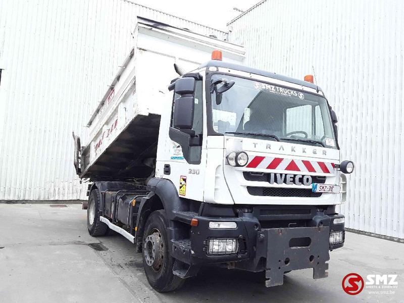 Iveco Trakker 330 184"km snow equipment - Tipper: picture 1 Iveco Trakker 330 184"km snow equipment - Tipper: picture 1