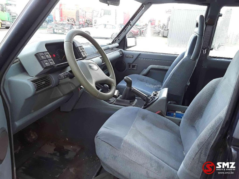 SUV Land Rover Defender: picture 6
