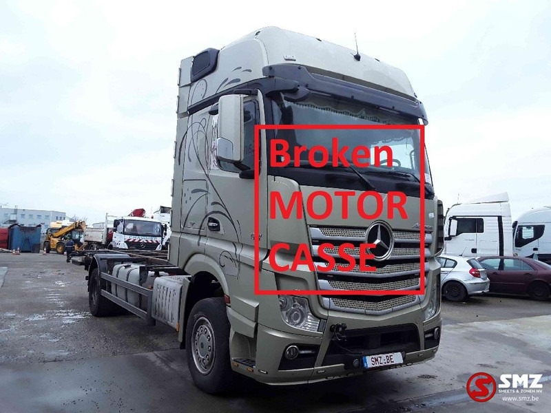 Mercedes-Benz Actros 1851 motor KO broken casse - Container transporter/ Swap body truck: picture 1 Mercedes-Benz Actros 1851 motor KO broken casse - Container transporter/ Swap body truck: picture 1