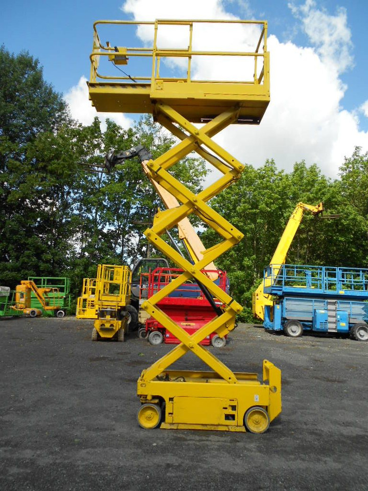 Genie GS 1930, Scherenarbeitsbühne Genie 8 m - Truck mounted aerial platform: picture 5 Genie GS 1930, Scherenarbeitsbühne Genie 8 m - Truck mounted aerial platform: picture 5