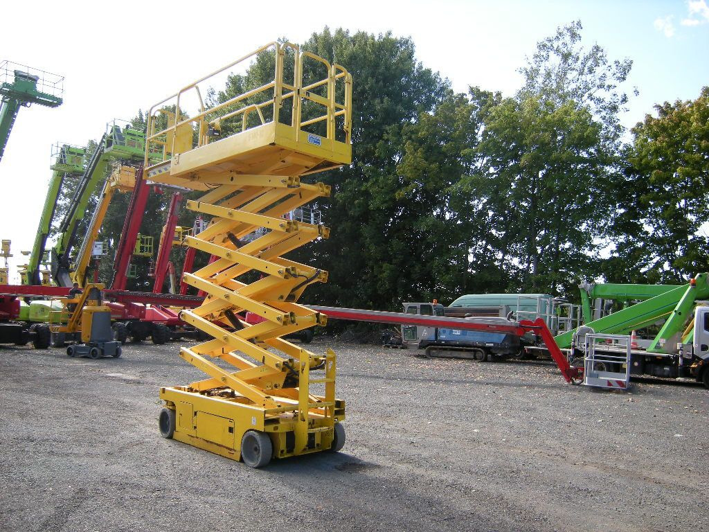 Genie GS 4047 Scherenarbeitsbühne Genie 14 m - Truck mounted aerial platform: picture 4 Genie GS 4047 Scherenarbeitsbühne Genie 14 m - Truck mounted aerial platform: picture 4
