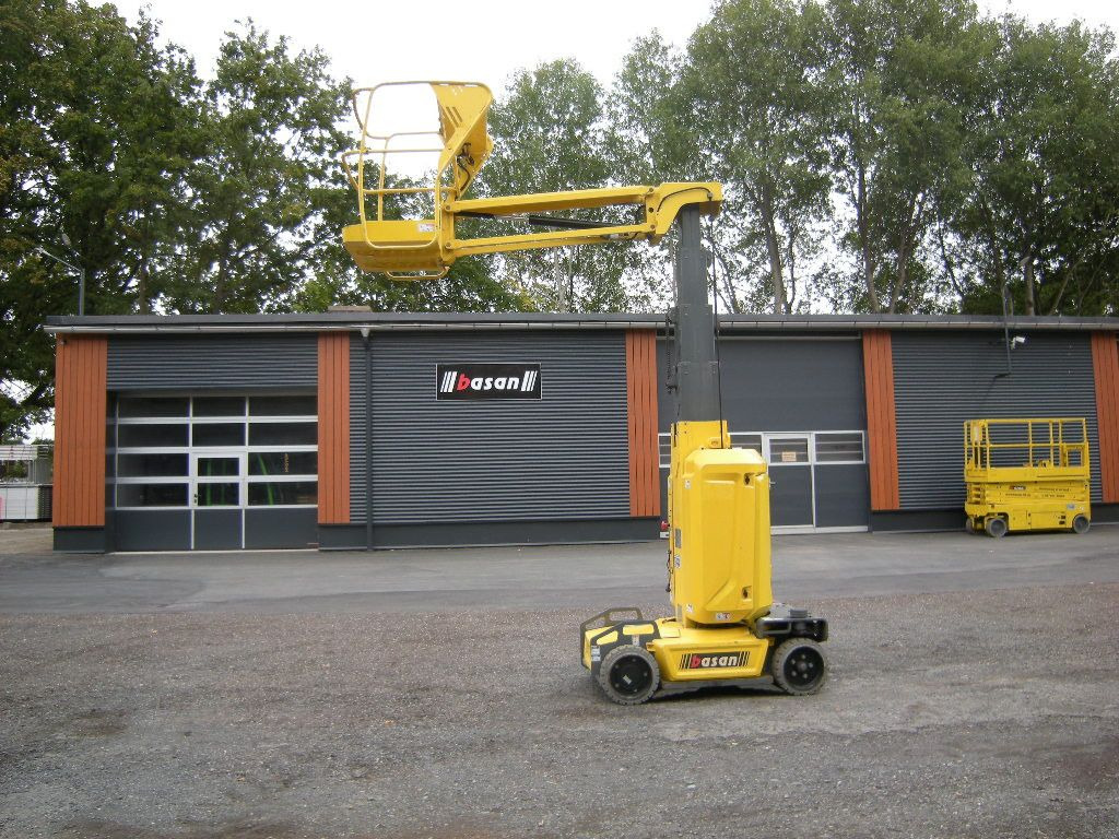 Haulotte Arbeitsbühne Haulotte Star 10, AH 10 m - Truck mounted aerial platform: picture 1 Haulotte Arbeitsbühne Haulotte Star 10, AH 10 m - Truck mounted aerial platform: picture 1