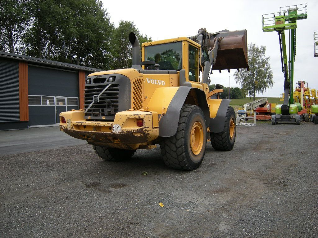 Volvo L 120 E - Wheel loader: picture 2 Volvo L 120 E - Wheel loader: picture 2