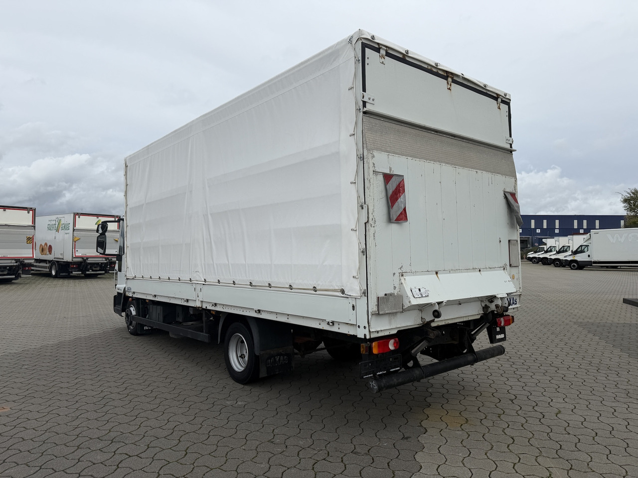 Iveco 75 E 180 4x2 LBW - Curtain side van: picture 4 Iveco 75 E 180 4x2 LBW - Curtain side van: picture 4