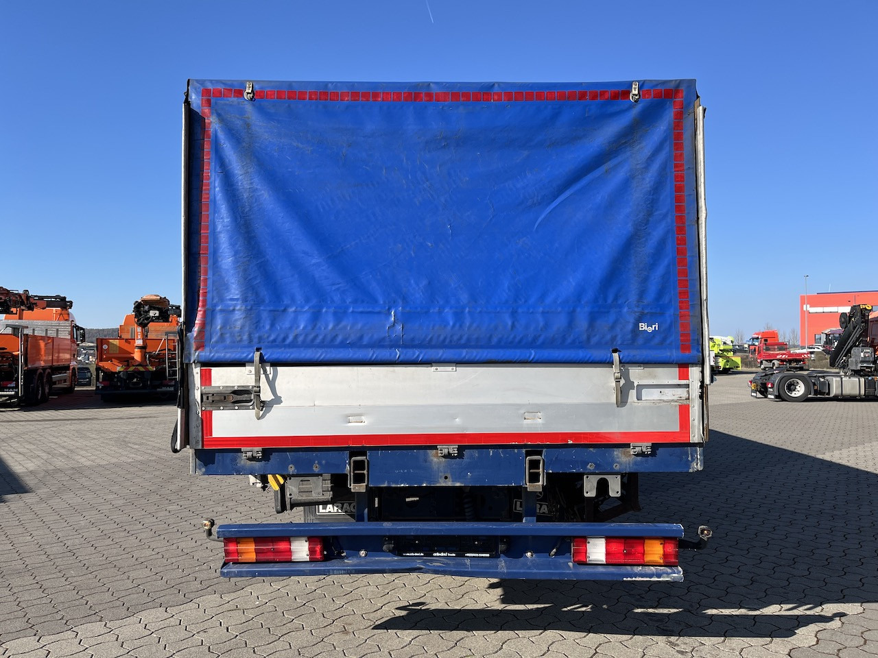 Curtainsider truck, Crane truck Mercedes-Benz 2541 6x2  Atlas 135.2E Pritsche 8,20 m Ausziehbar: picture 10