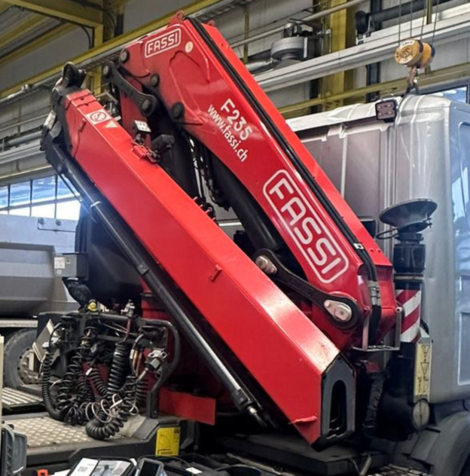 Mercedes-Benz FASSI F 235 A.2.23 Kran + Funk - Loader crane: picture 4 Mercedes-Benz FASSI F 235 A.2.23 Kran + Funk - Loader crane: picture 4