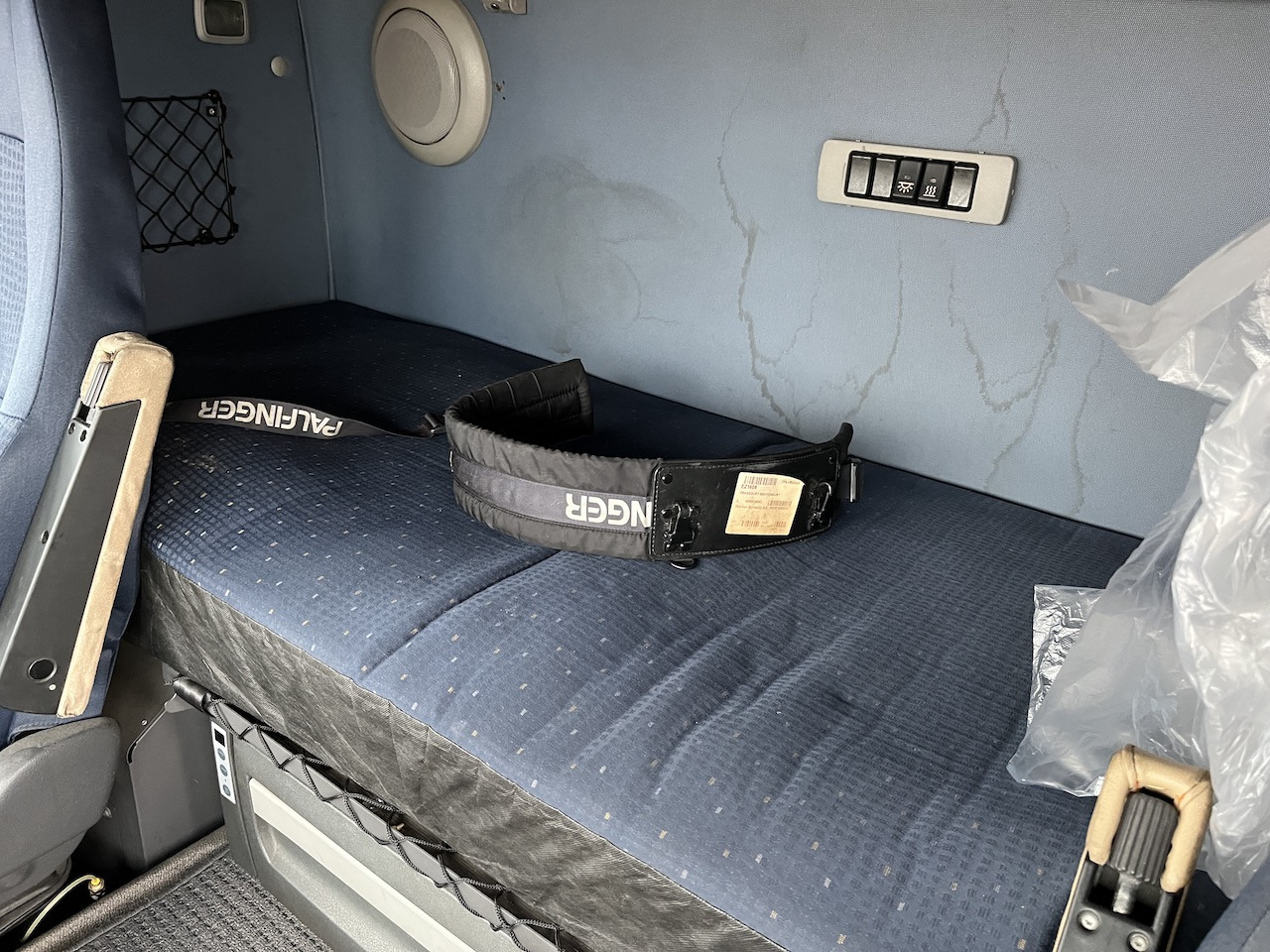 Volvo FH 520 6x2  Palfinger PK 12502 | AHK - Crane truck, Dropside/ Flatbed truck: picture 5 Volvo FH 520 6x2  Palfinger PK 12502 | AHK - Crane truck, Dropside/ Flatbed truck: picture 5