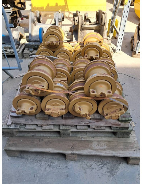 Komatsu D61PX-24 - TRACK ROLLERS - Frame/ Chassis for Construction machinery: picture 1 Komatsu D61PX-24 - TRACK ROLLERS - Frame/ Chassis for Construction machinery: picture 1