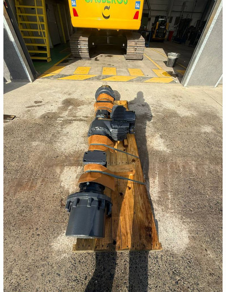 Komatsu WA100M-8 REAR AXLE ASSEMBLY 42W-23-51110 - Axle and parts for Construction machinery: picture 3 Komatsu WA100M-8 REAR AXLE ASSEMBLY 42W-23-51110 - Axle and parts for Construction machinery: picture 3