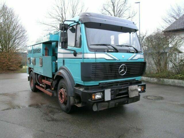 Mercedes SK 1824 ASSMANN SAUG SPÜL A3 TANK KOMBIFZ - Vacuum truck: picture 2 Mercedes SK 1824 ASSMANN SAUG SPÜL A3 TANK KOMBIFZ - Vacuum truck: picture 2