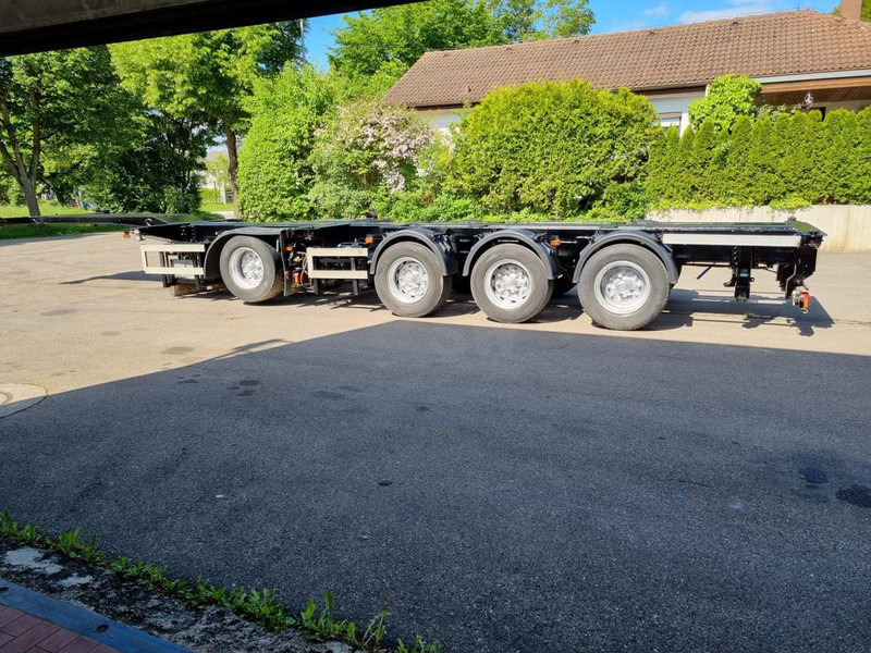Nooteboom CT-53-04 D 4-Achs Containerchassis Combitrailer CT-53-04 D 4-Achs Containerchassis Combitrailer - Container transporter/ Swap body semi-trailer: picture 2 Nooteboom CT-53-04 D 4-Achs Containerchassis Combitrailer CT-53-04 D 4-Achs Containerchassis Combitrailer - Container transporter/ Swap body semi-trailer: picture 2