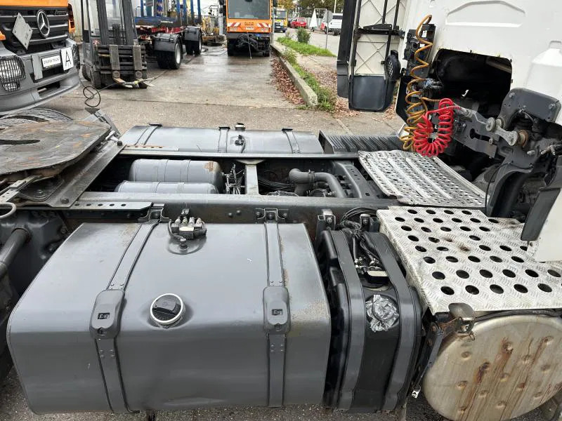 Tractor unit Scania R420 MEGA 4x2 Topline Intarder TÜV neu! E5: picture 14 Tractor unit Scania R420 MEGA 4x2 Topline Intarder TÜV neu! E5: picture 14