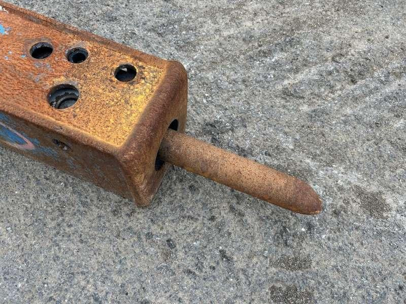 177 Kgs - Pelles 2 à 4 Tonnes - Axes 35mm - Hydraulic hammer for Construction machinery: picture 5 177 Kgs - Pelles 2 à 4 Tonnes - Axes 35mm - Hydraulic hammer for Construction machinery: picture 5