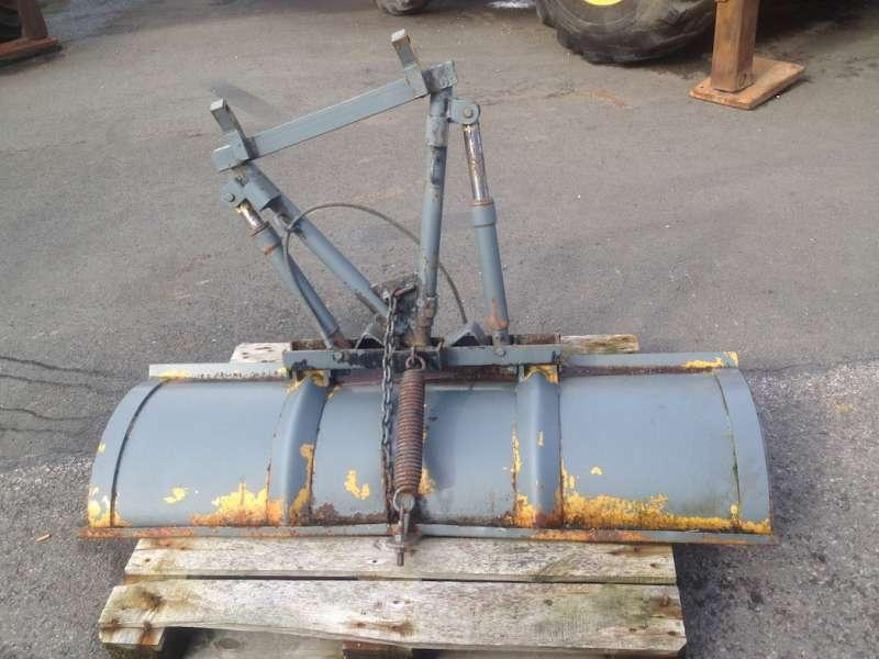 LAME NEIGE POUR PICK UP - Other machinery: picture 1 LAME NEIGE POUR PICK UP - Other machinery: picture 1