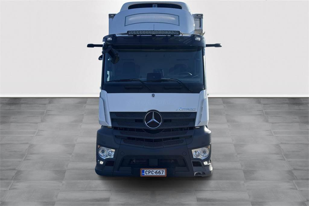 Mercedes-Benz Actros 2551 9.9m FRC 07/2027 - Isothermal truck: picture 3 Mercedes-Benz Actros 2551 9.9m FRC 07/2027 - Isothermal truck: picture 3